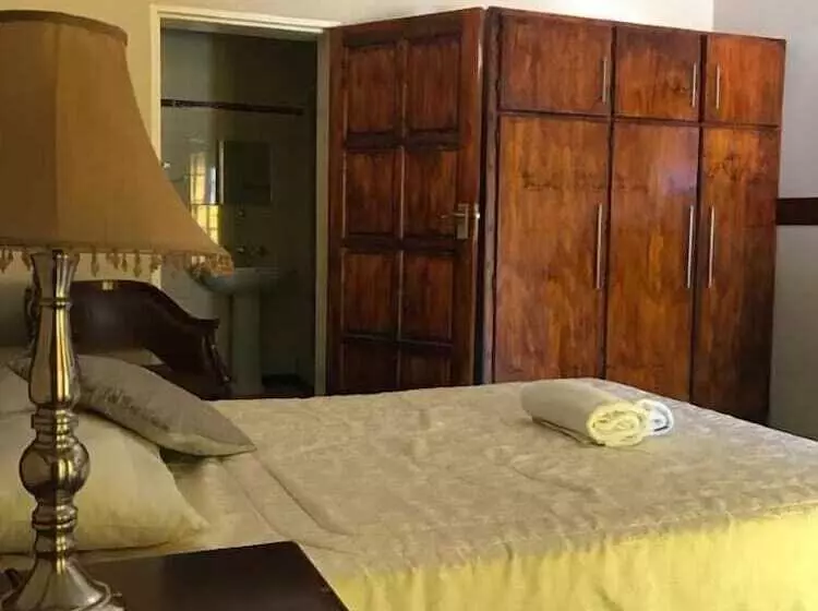 Aamiaismajoitus (B&B) Times Premier Lodge