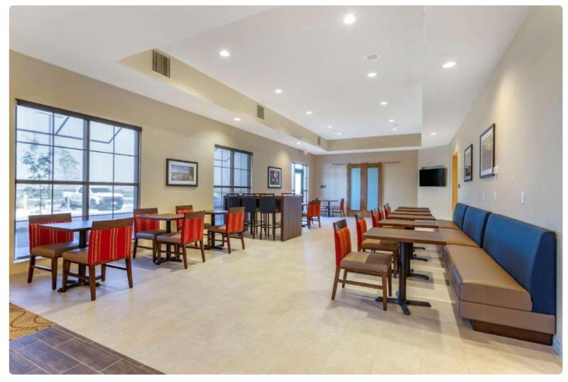 酒店 Comfort Suites Albuquerque Airport