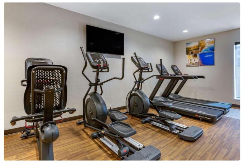 酒店 Comfort Suites Albuquerque Airport