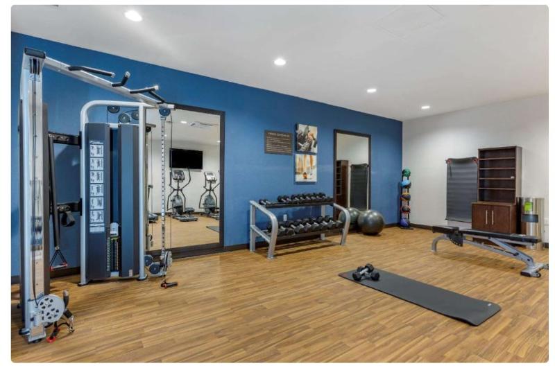 酒店 Comfort Suites Albuquerque Airport