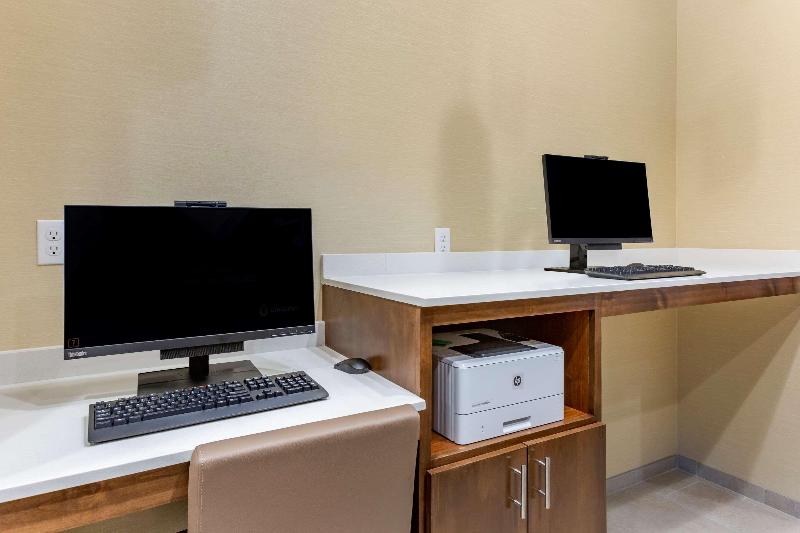 酒店 Comfort Suites Albuquerque Airport