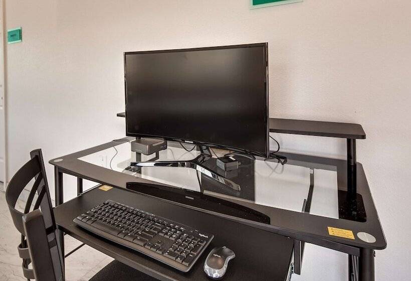 Отель Surestay By Best Western Baytown