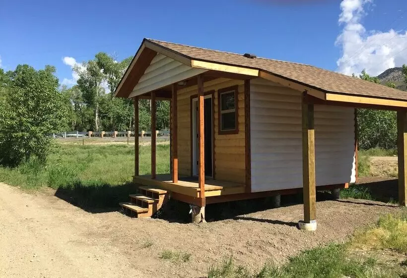 Eycat Lodging Company