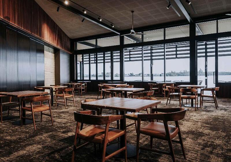 호텔 The Sebel Yarrawonga Silverwoods