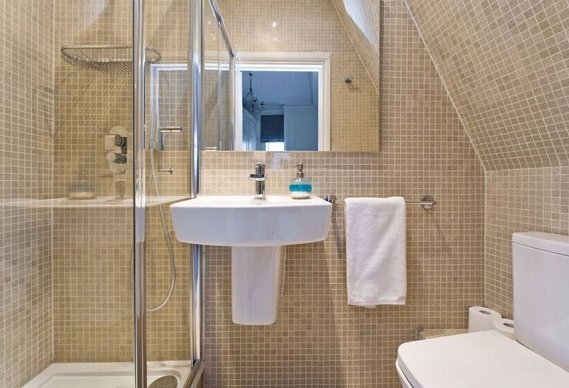 Luxurious 2 Bed Apartment