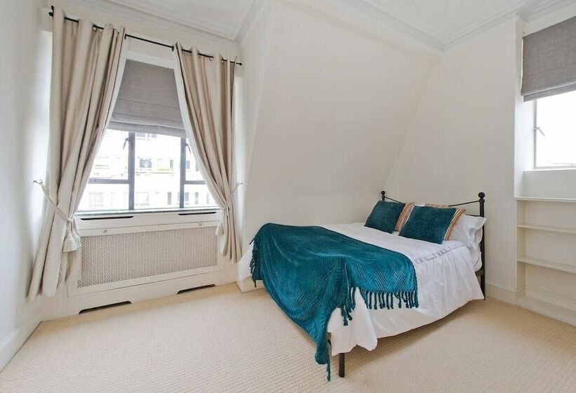 Luxurious 2 Bed Apartment