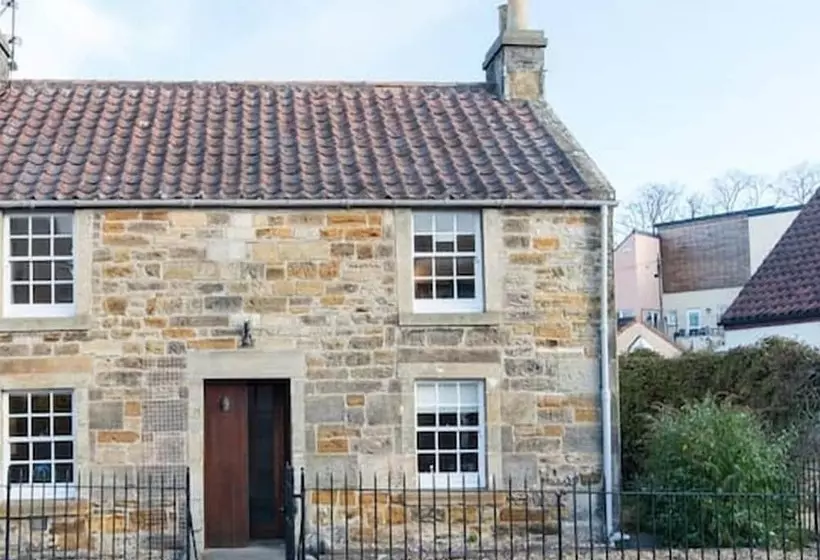 Quirky Cottage Heart Of St Andrews