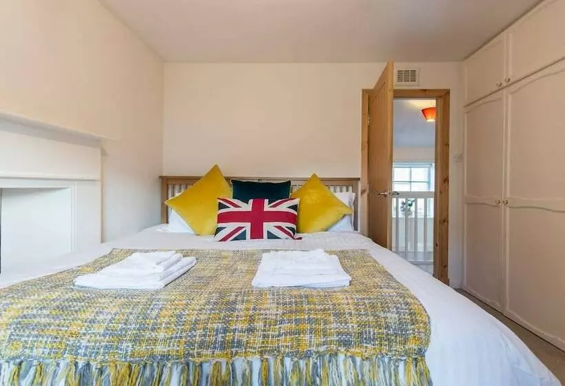 Quirky Cottage Heart Of St Andrews