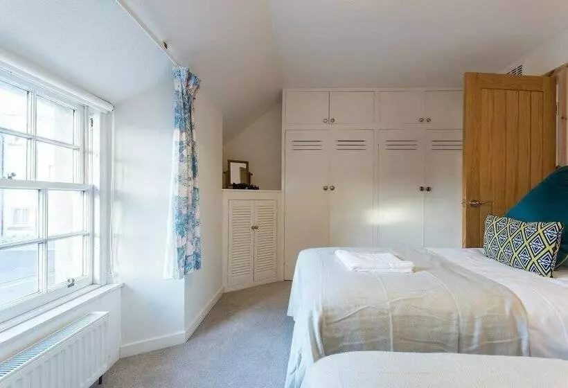 Quirky Cottage Heart Of St Andrews