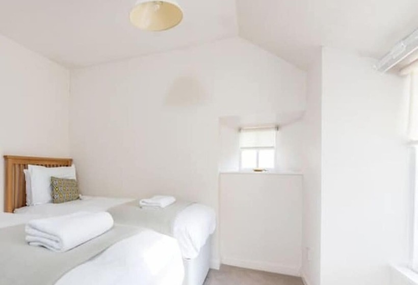 Quirky Cottage Heart Of St Andrews