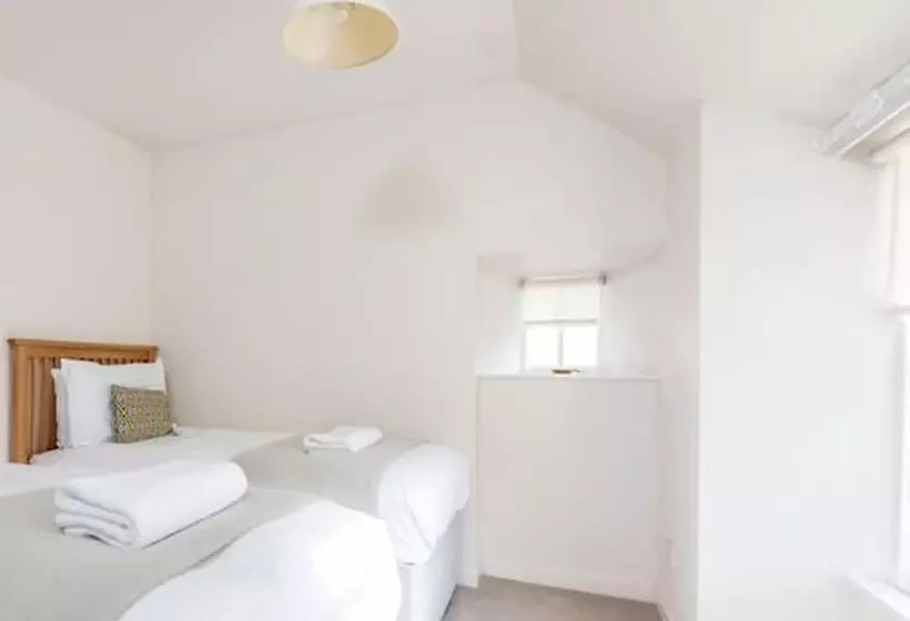 Quirky Cottage Heart Of St Andrews