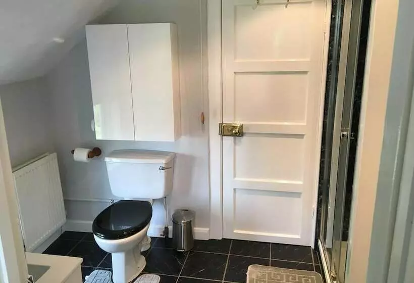 Aamiaismajoitus (B&B) Bron Hafren