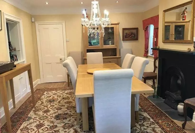 Aamiaismajoitus (B&B) Bron Hafren