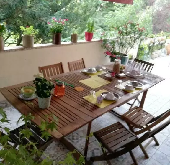 Aamiaismajoitus (B&B) La Maison De Marion