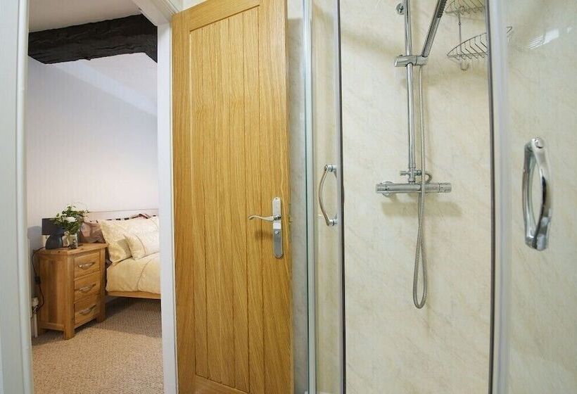 ベッドアンドブレックファースト The Wheatsheaf