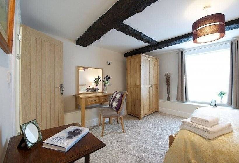 ベッドアンドブレックファースト The Wheatsheaf