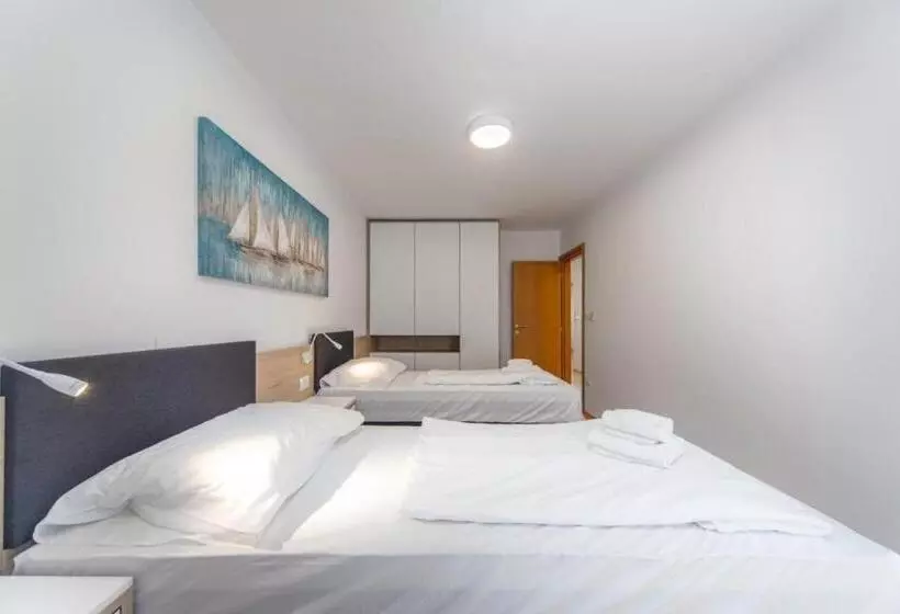 Garden Palace Resort