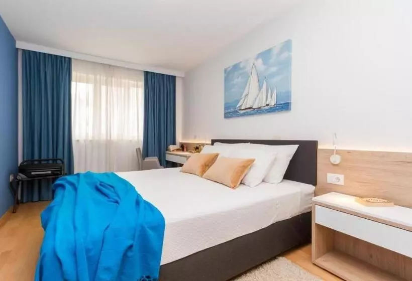 Garden Palace Resort