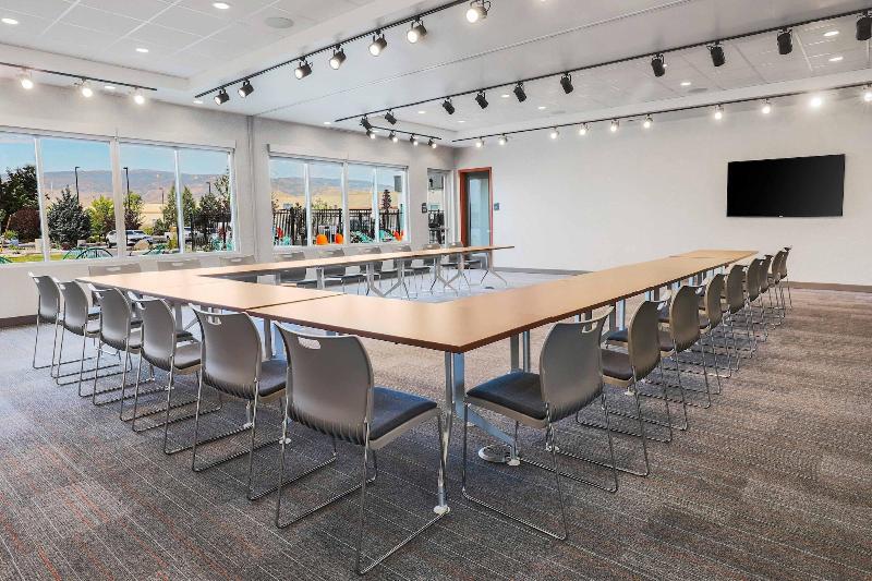 هتل Aloft By Marriott Reno Tahoe International Airport