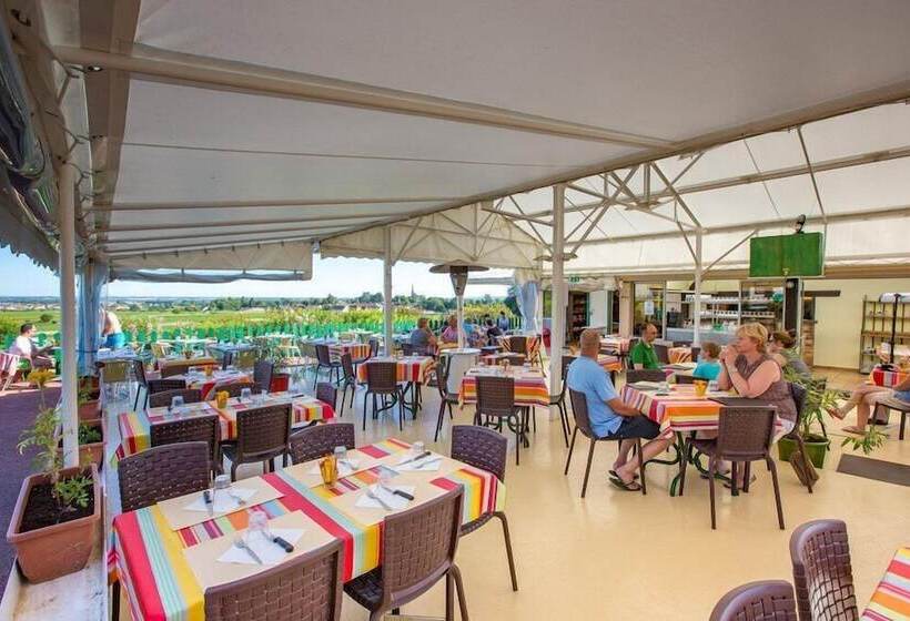 בית מלון כפרי Huttopia Meursault