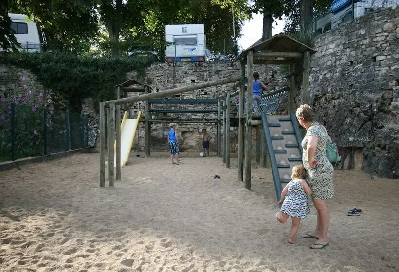 ホテル Huttopia Meursault