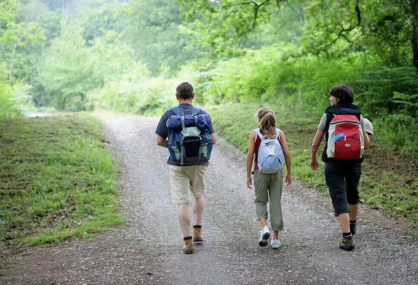 בית מלון כפרי Huttopia Meursault