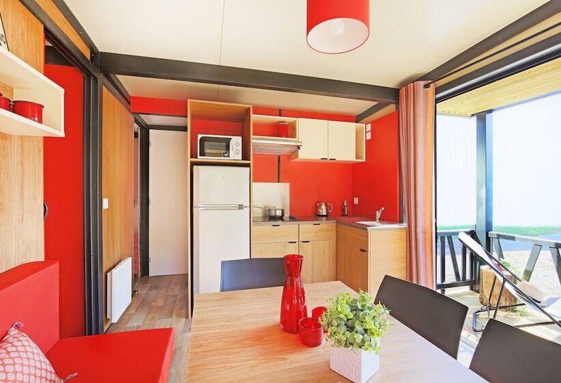 בית מלון כפרי Huttopia Meursault