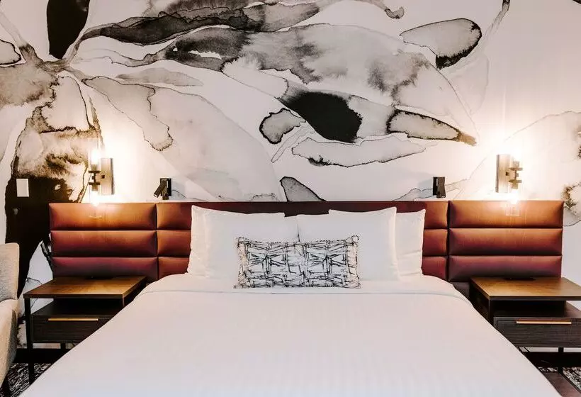 בית מלון כפרי Aiden By Best Western San Antonio Riverwalk