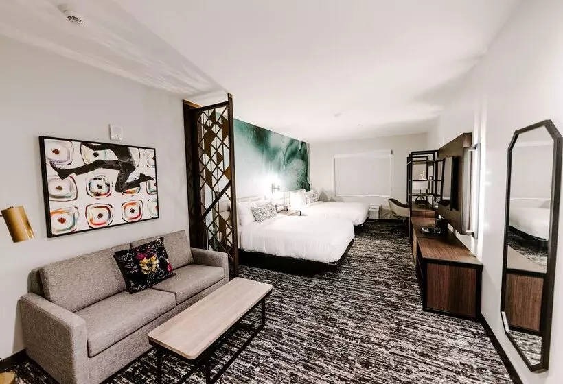 בית מלון כפרי Aiden By Best Western San Antonio Riverwalk