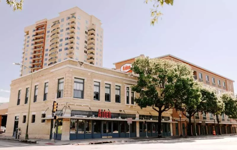 בית מלון כפרי Aiden By Best Western San Antonio Riverwalk