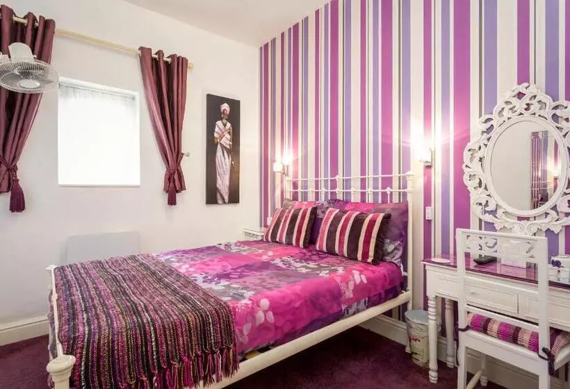 Hotel Arden Park Ensuite Rooms