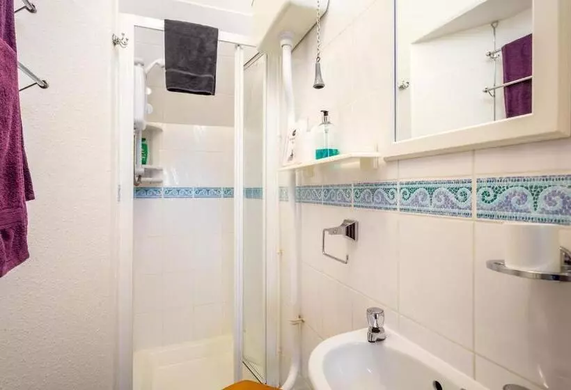 Hotel Arden Park Ensuite Rooms