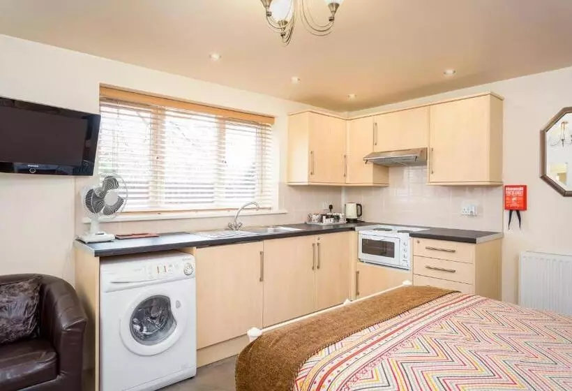 Hotel Arden Park Ensuite Rooms