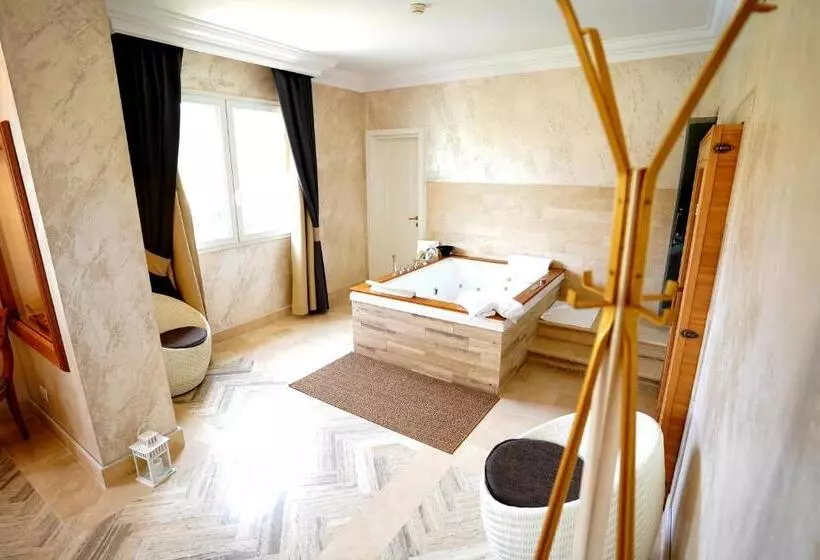 בית מלון כפרי Fiuggi Terme Resort & Spa