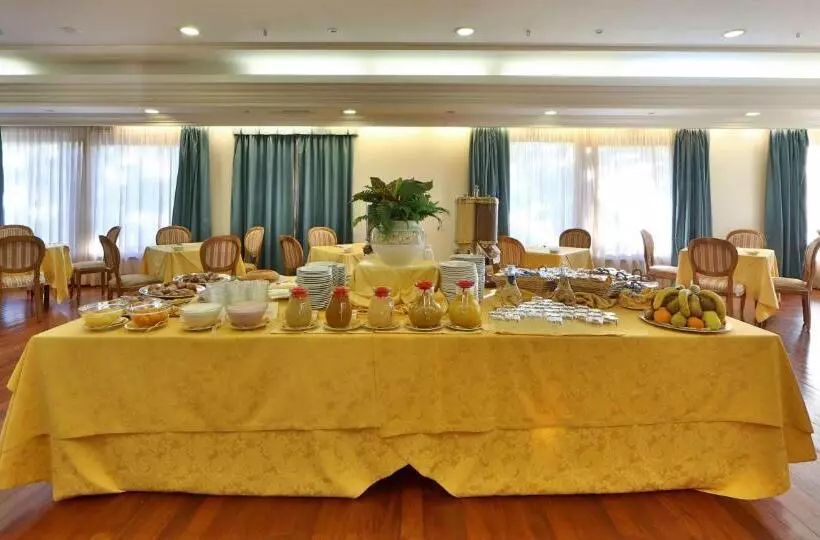 בית מלון כפרי Fiuggi Terme Resort & Spa