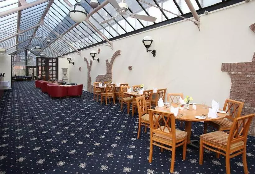 Отель Hermitage Park