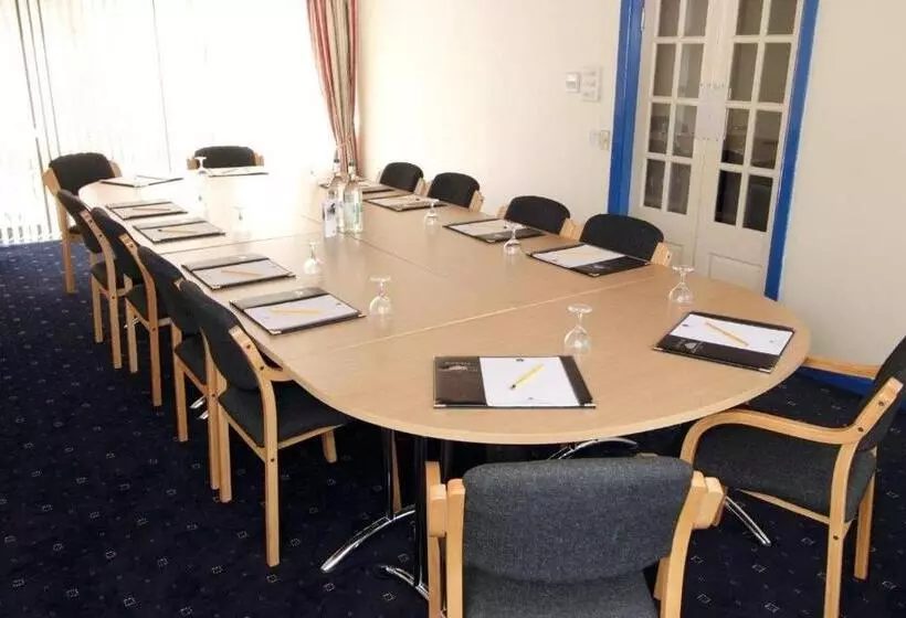 Отель Hermitage Park