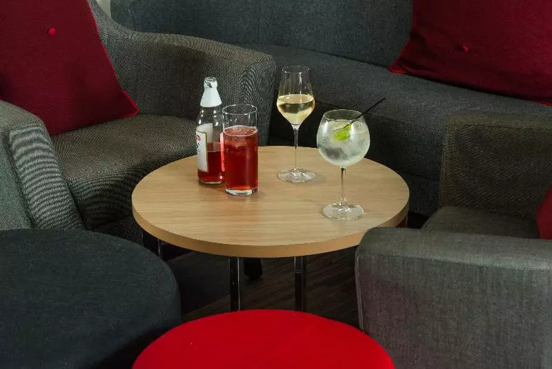 هتل Holiday Inn Express Bath, An Ihg