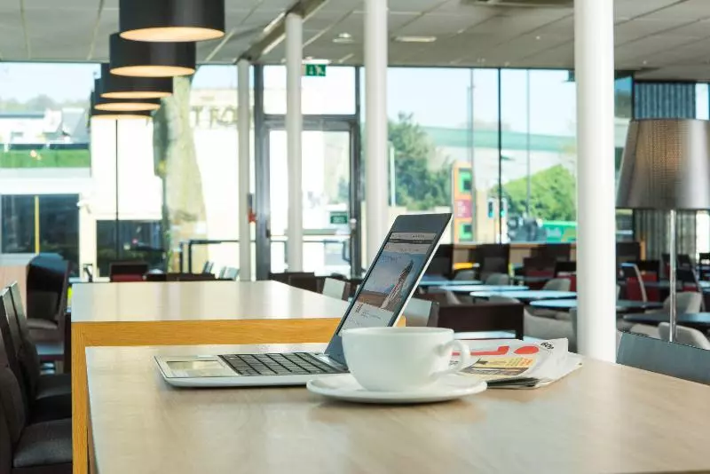 هتل Holiday Inn Express Bath, An Ihg