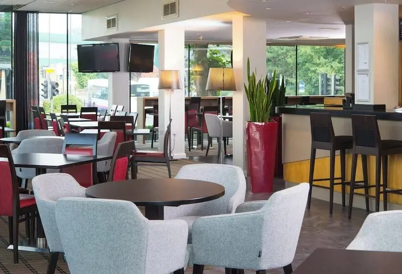 ホテル Holiday Inn Express Bath By Ihg