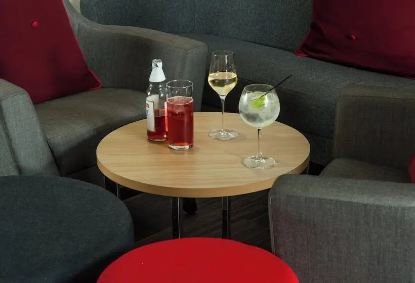 ホテル Holiday Inn Express Bath By Ihg