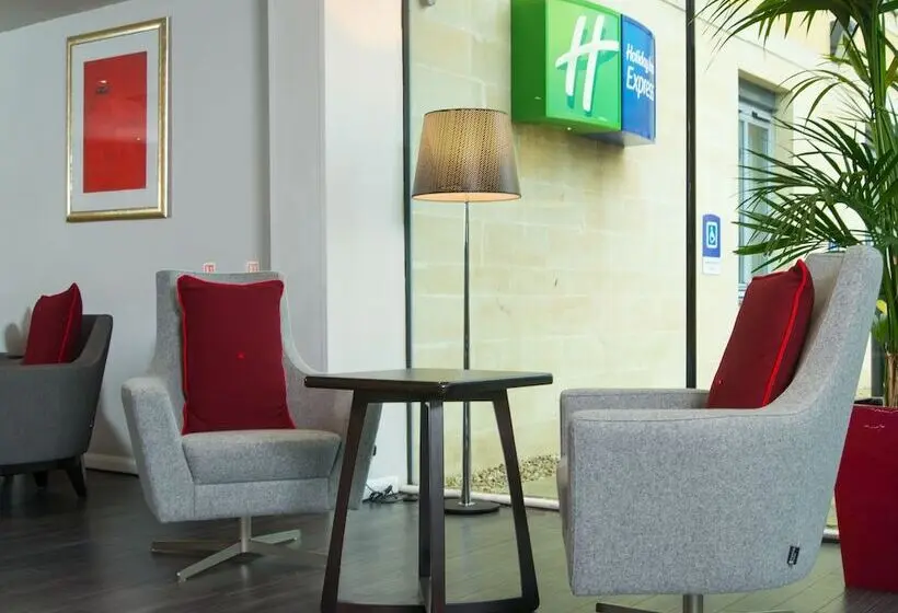 ホテル Holiday Inn Express Bath By Ihg