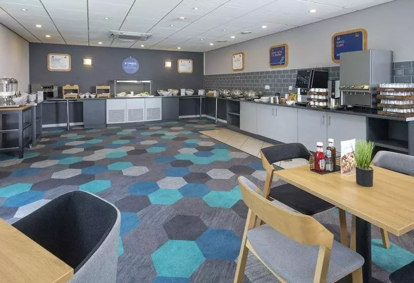 ホテル Holiday Inn Express Lichfield, An Ihg