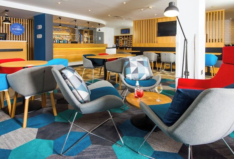 Otel Holiday Inn Express London Hammersmith, An Ihg