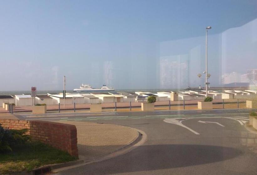 فندق Hôtel De La Plage