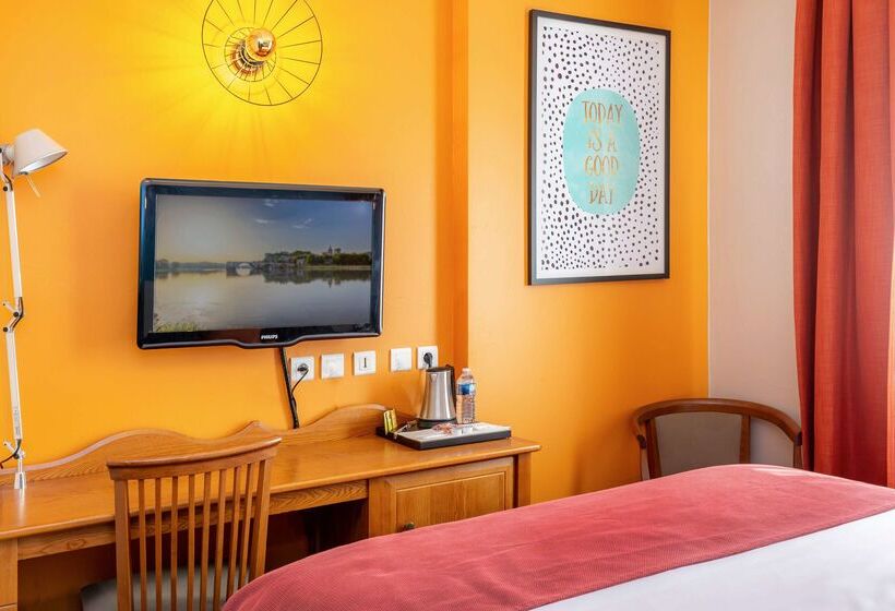 Hotel Kyriad Avignon  Palais Des Papes