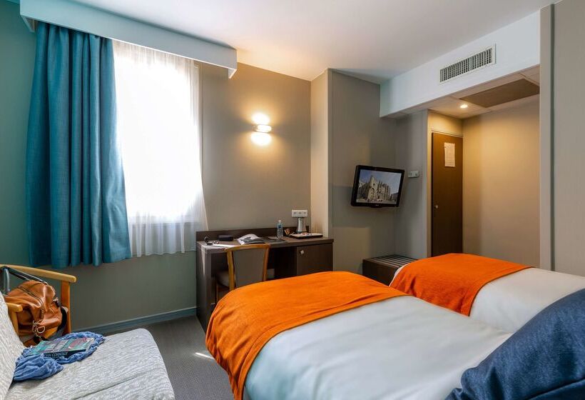 Hotel Kyriad Avignon  Palais Des Papes