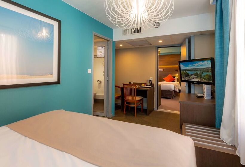 Hotel Kyriad Avignon  Palais Des Papes