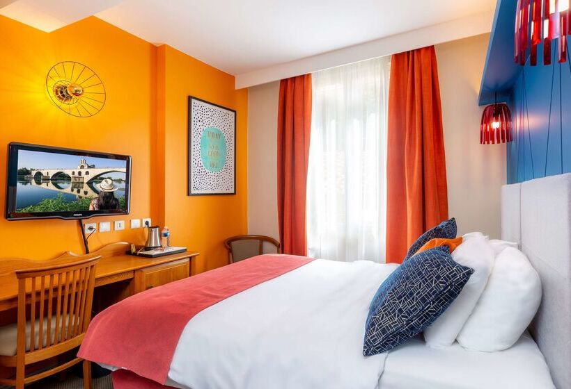 Hotel Kyriad Avignon  Palais Des Papes