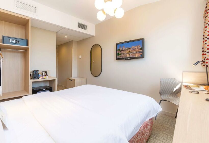 Hotel Kyriad Avignon  Palais Des Papes